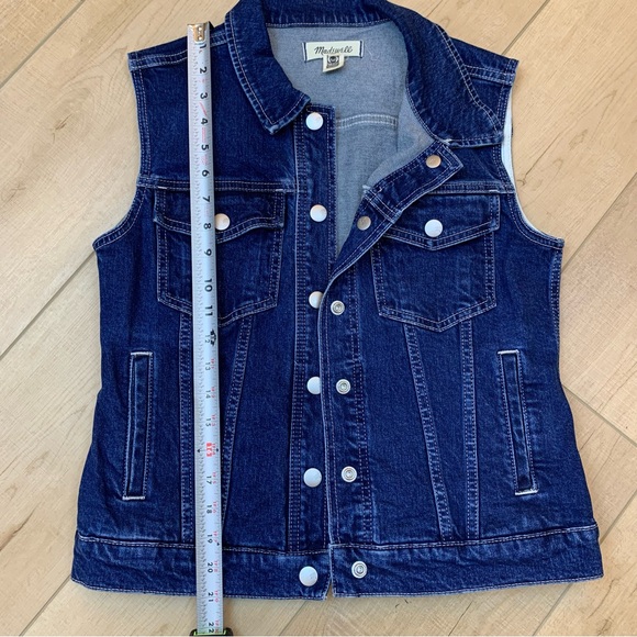 MADEWELL Denim Fitted Vest in Rocco Wash MED NWOT - Picture 2 of 8